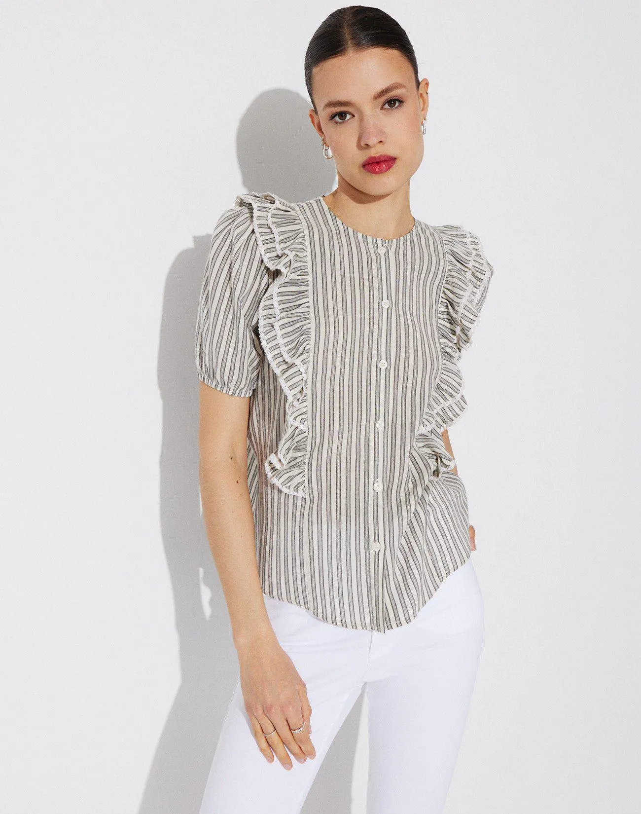 Πουκάμισο με βολάν