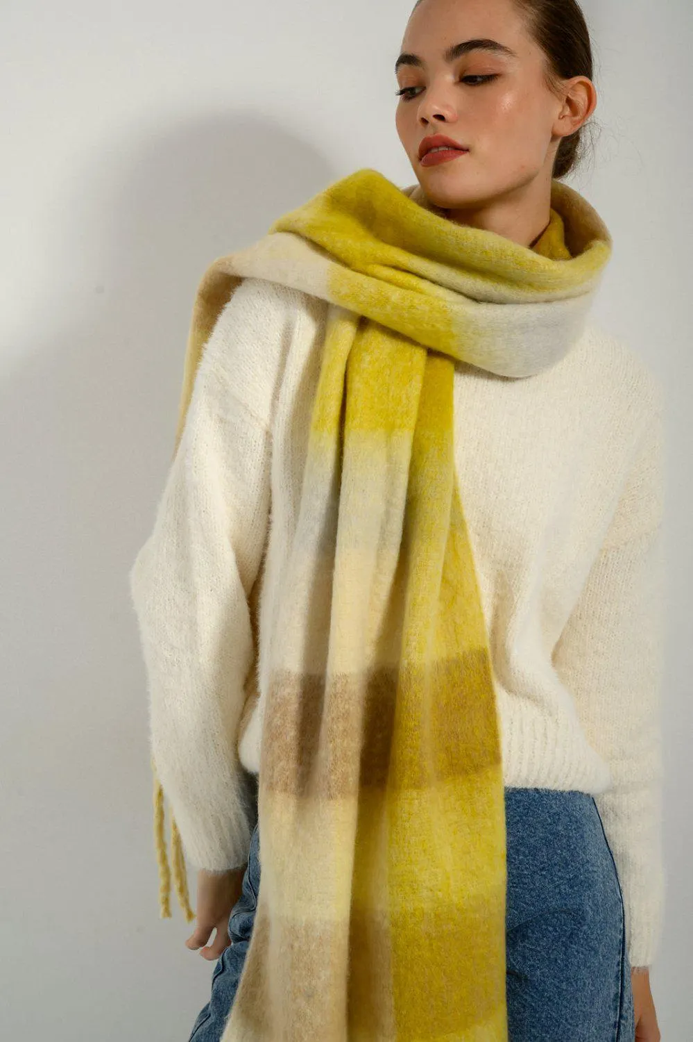 Καρό κασκόλ με κρόσια