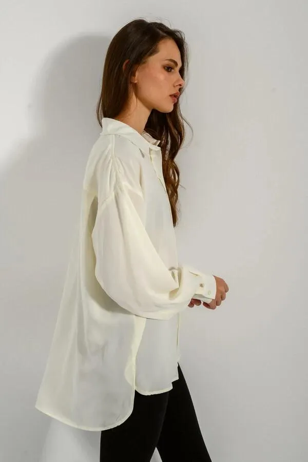 Πουκάμισο με ασύμμετρο τελείωμα