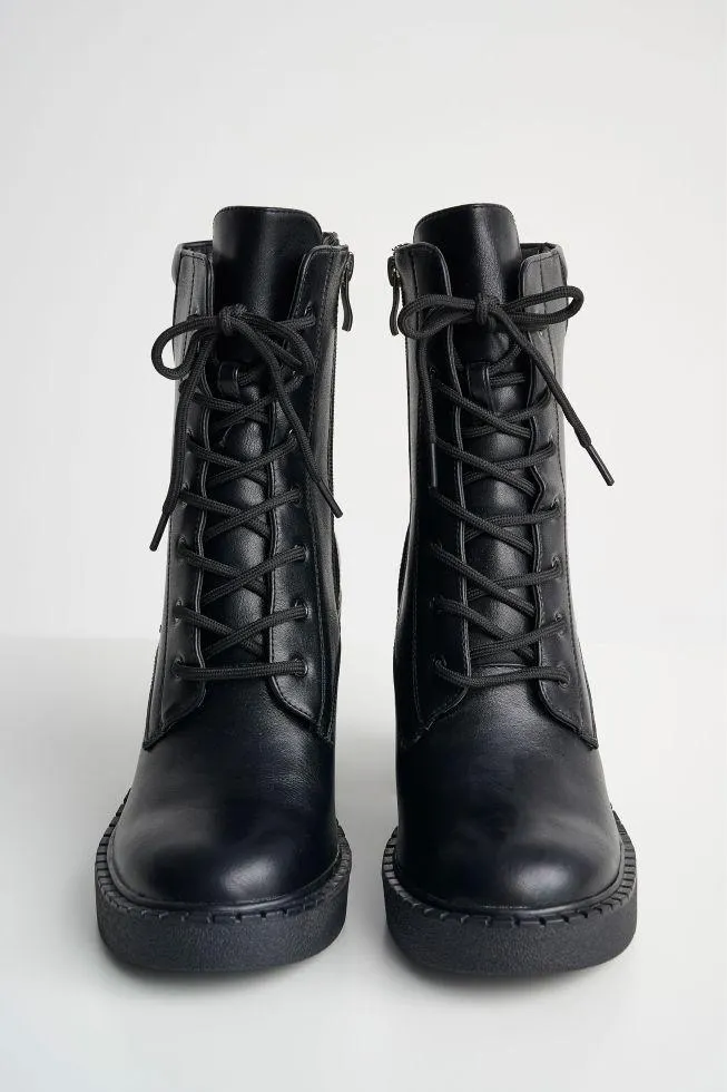 Μποτάκια με κορδόνια Black