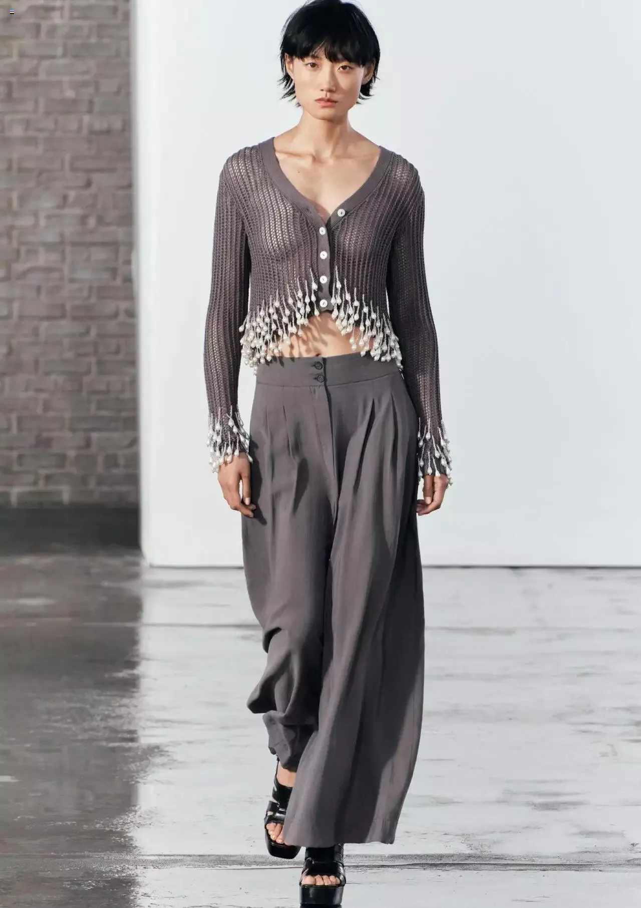 Catalog Zara catalog - Women de la 1 mai până la 31 decembrie 2024 - Revista Pagina 4