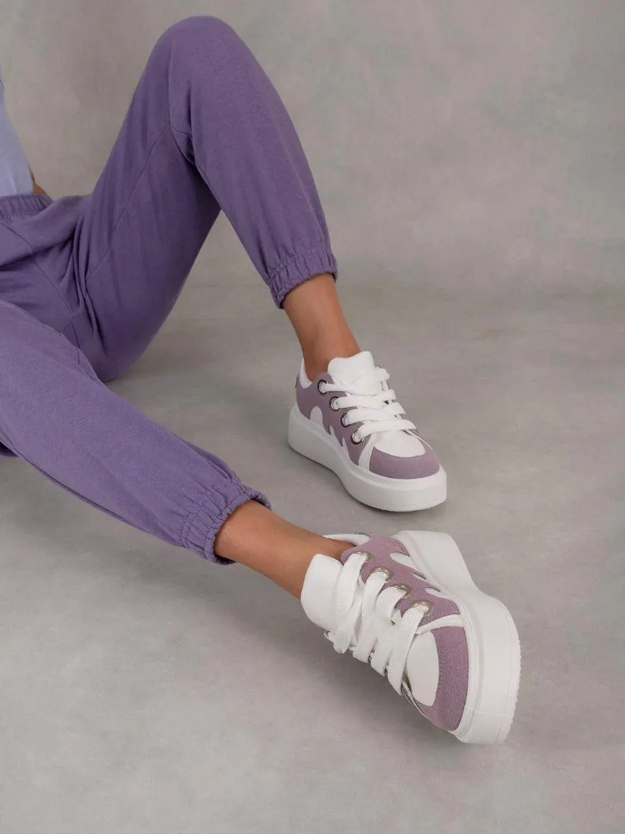 Sneakers με κορδόνια