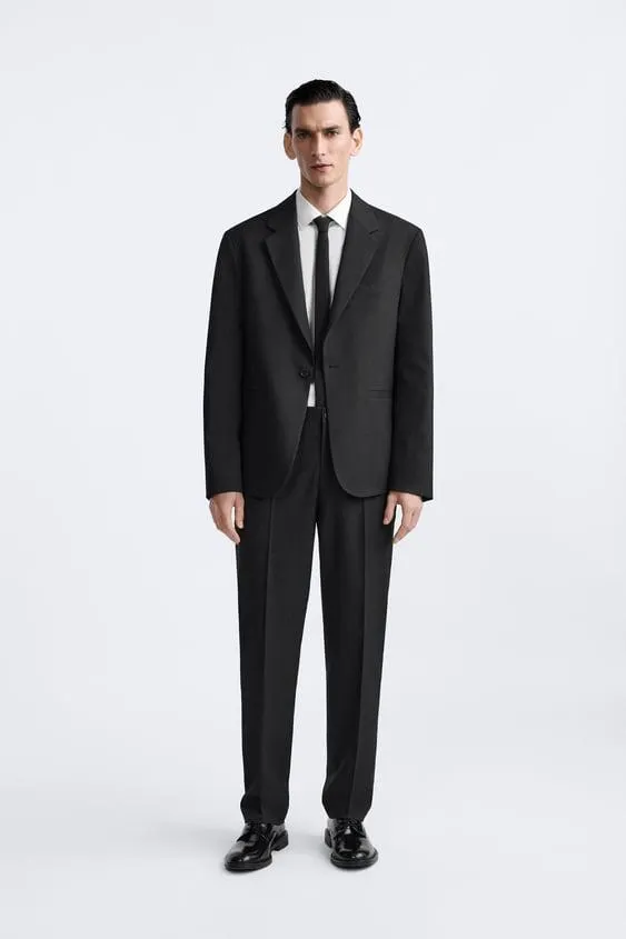 STRAIGHT-FIT SUIT
