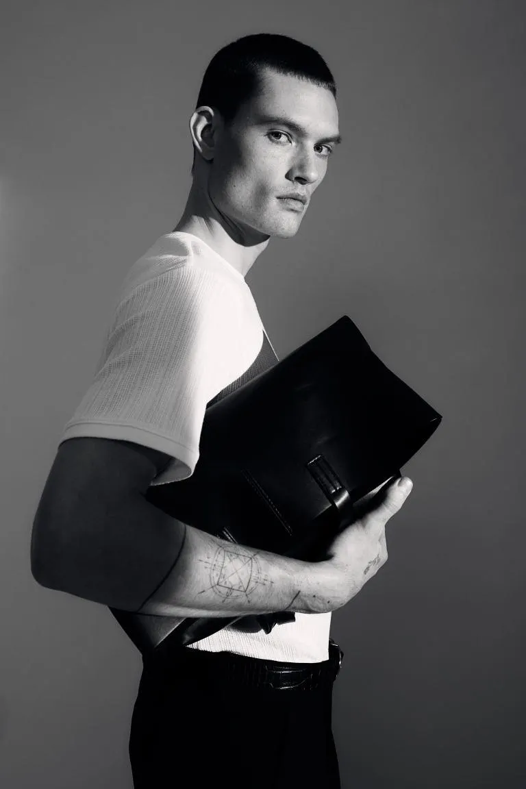 T-shirt Regular Fit με τρυπητή πλέξη