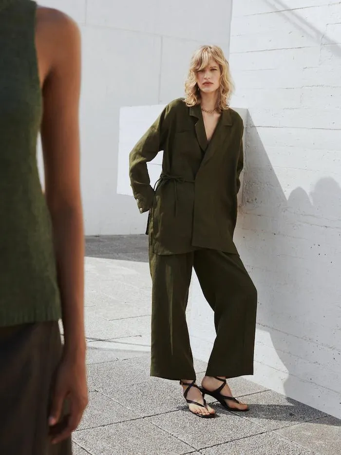 Cropped 100% linen trousers with pockets