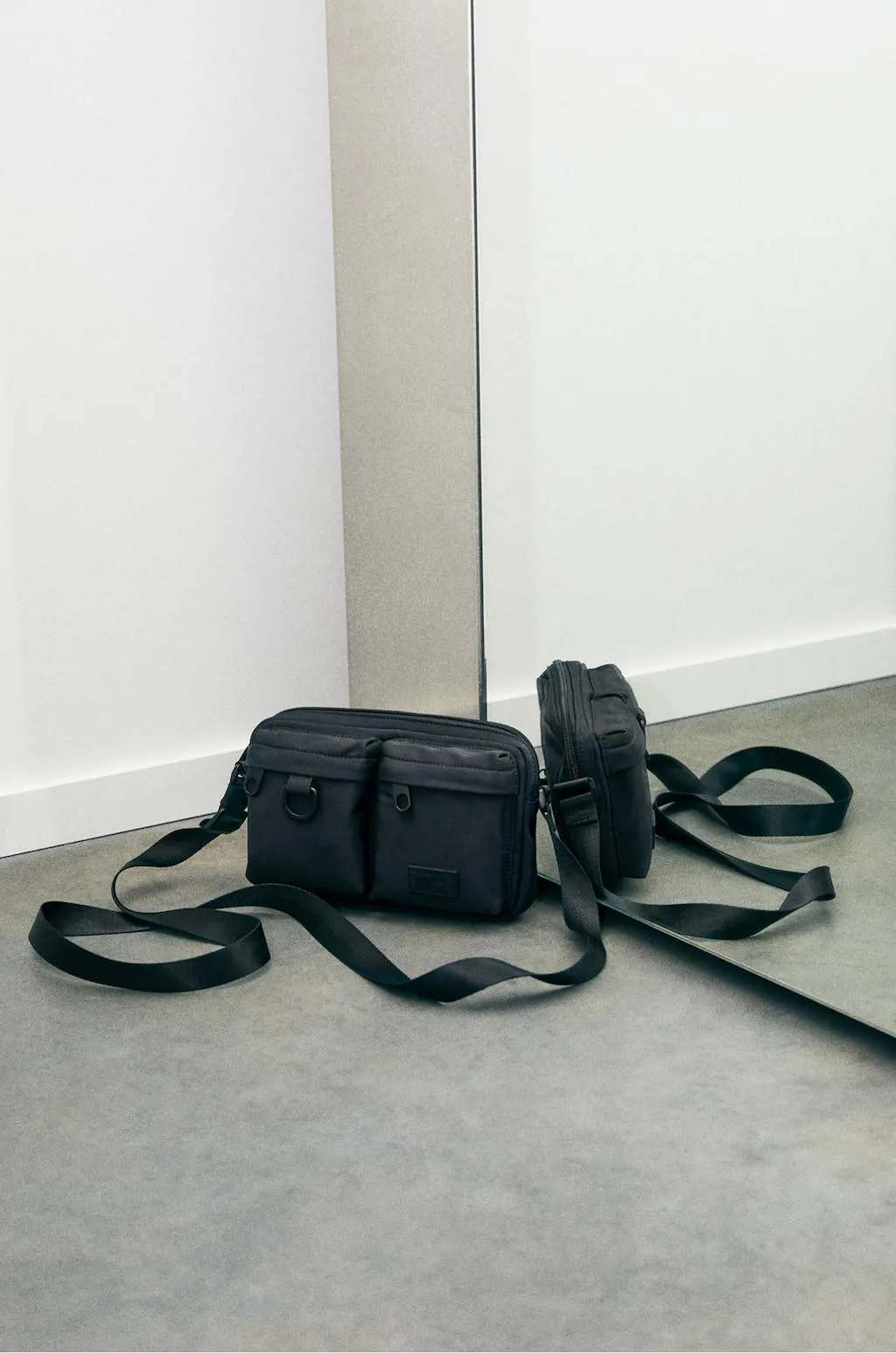 NYLON CROSSBODY BAG WITH POCKETS