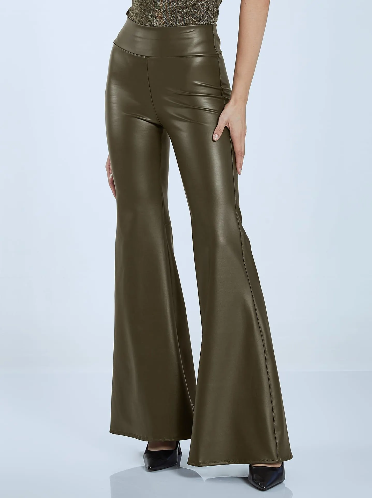 Καμπάνα δερματίνης σε χακί