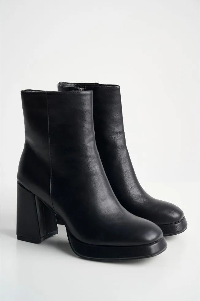 Μποτάκια με ψηλό τακούνι Black