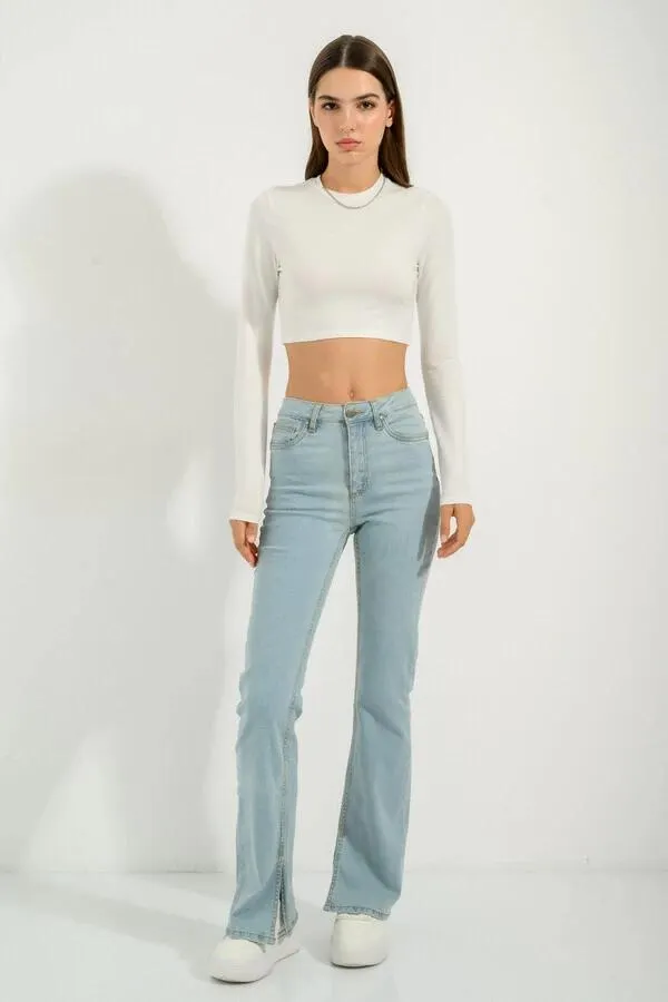 Straight leg ντένι με cut out λεπτομέρειες