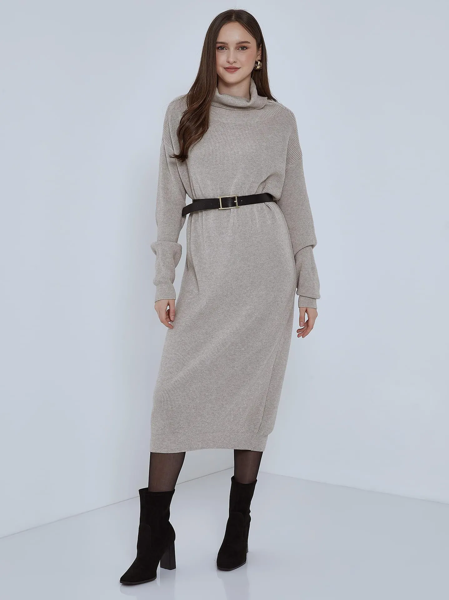 Midi πλεκτό φόρεμα ζιβάγκο σε μπεζ