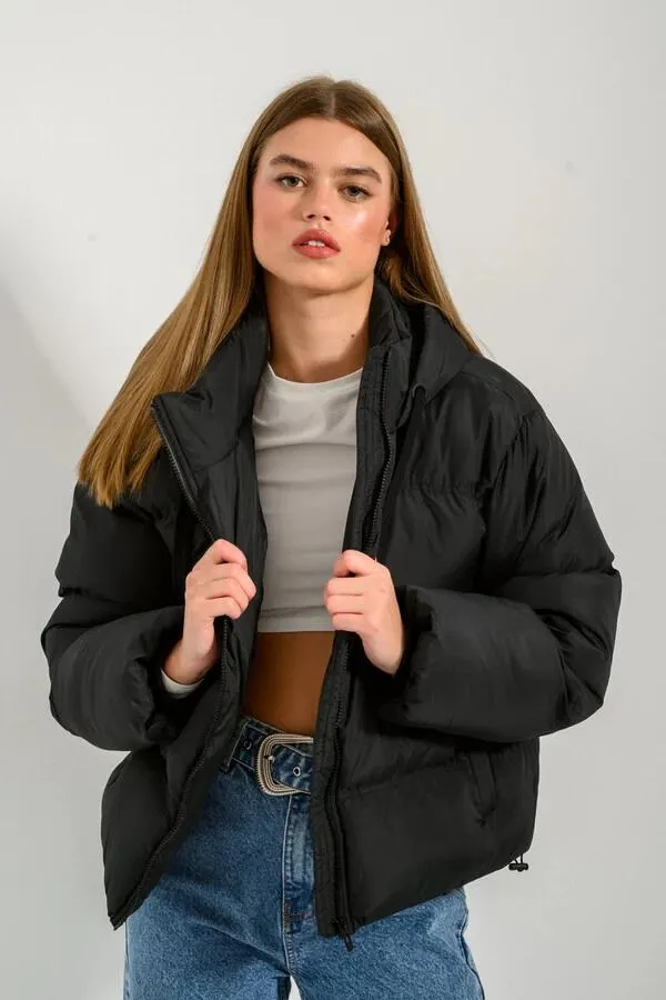 Καπιτονέ μπουφάν με κουκούλα