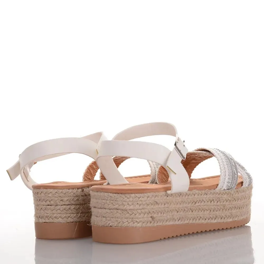 Flatforms σε άσπρο χρώμα με χιαστί φάσα Famous