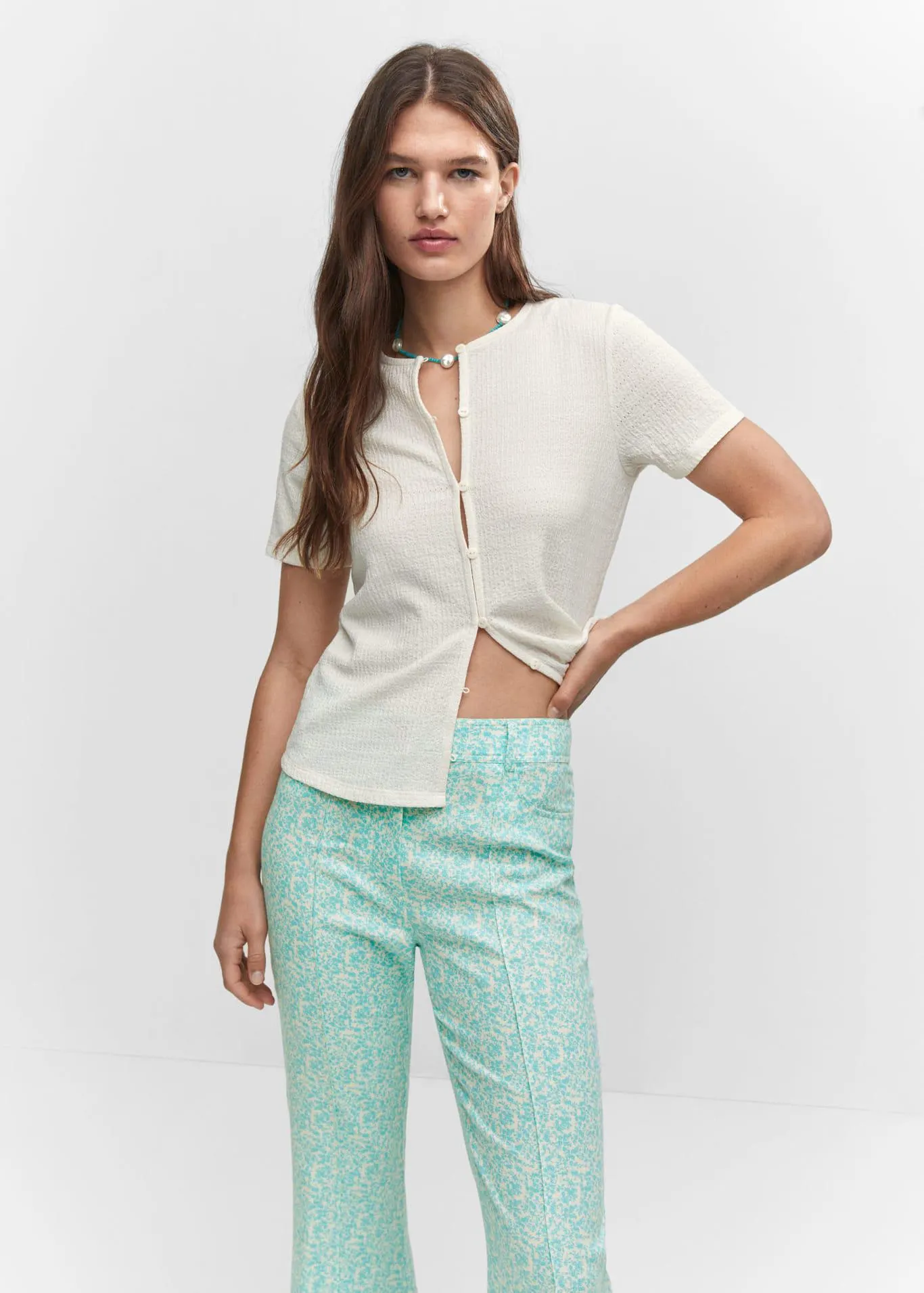 Μπλούζα ανάγλυφη κουμπιά