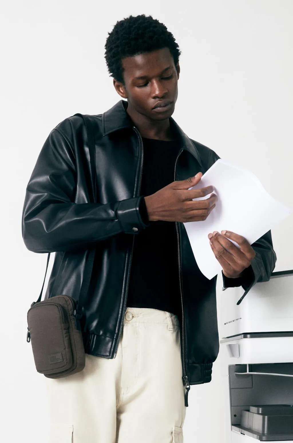 URBAN MOBILE PHONE BAG