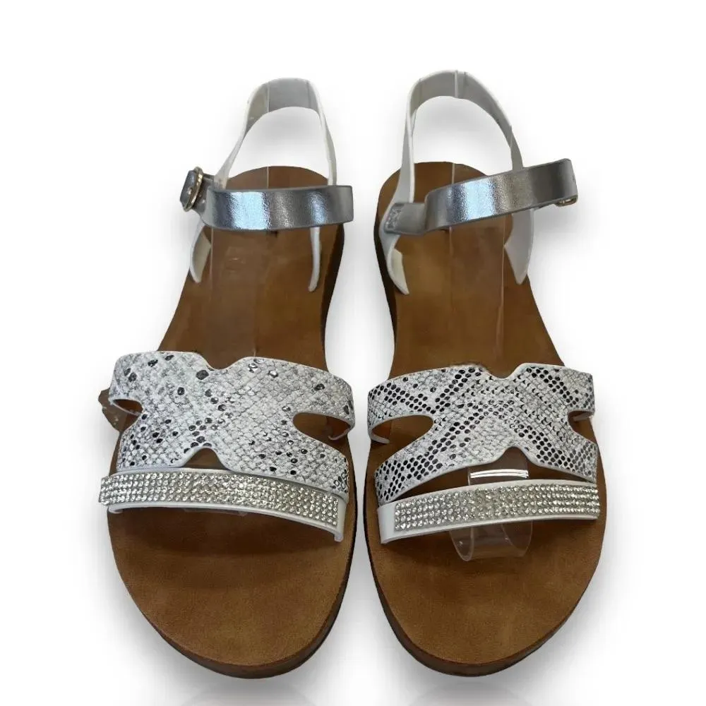 Γυναικεία λευκά σανδάλια Famous