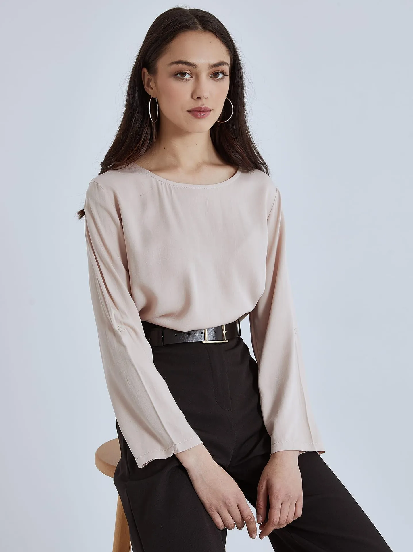 Μπλούζα με γυριστό μανίκι σε μπεζ ανοιχτό