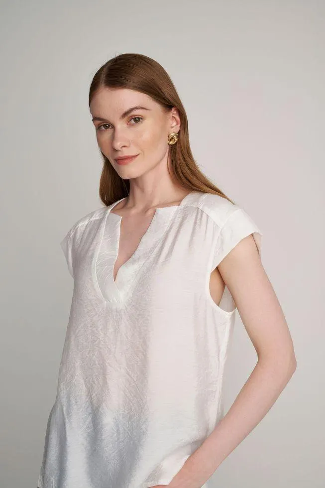 Τοπ με V λαιμόκοψη - White