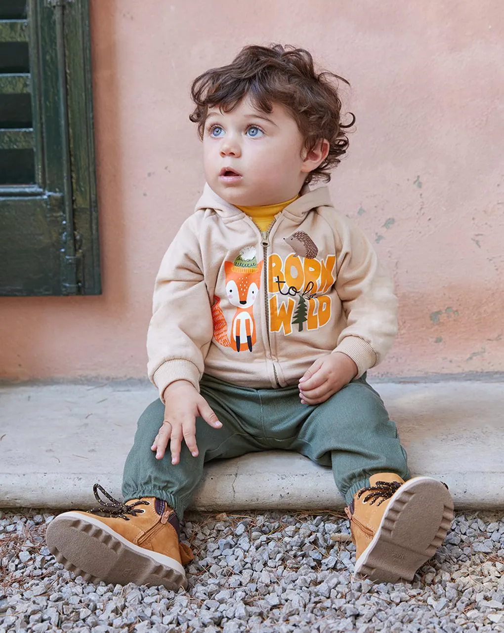 Βρεφική ζακέτα φούτερ μπεζ με ζωάκια δάσους για αγόρι