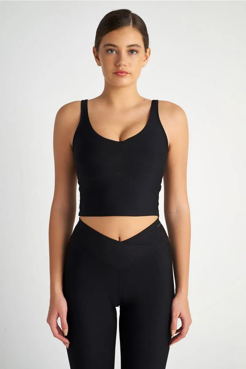 ΑΘΛΗΤΙΚΟ ΚΟΝΤΟ ΤΟΠ ΜΕ ΕΝΣΩΜΑΤΩΜΕΝΑ CUPS