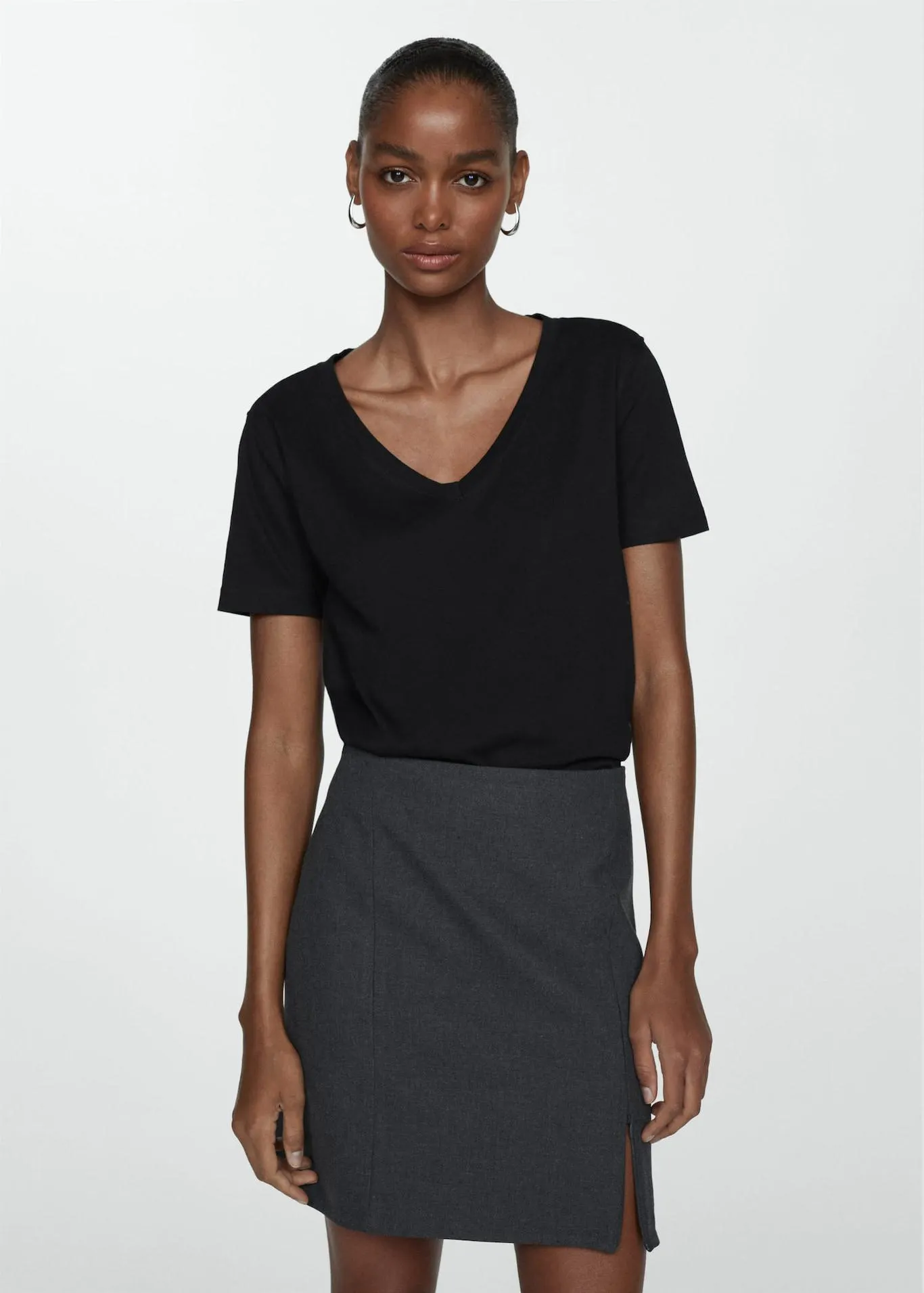 100% cotton V-neck t-shirt