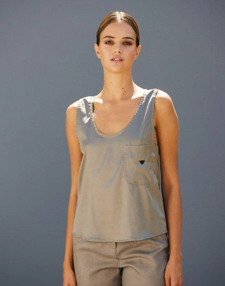 Τοπ σατέν με τσέπη