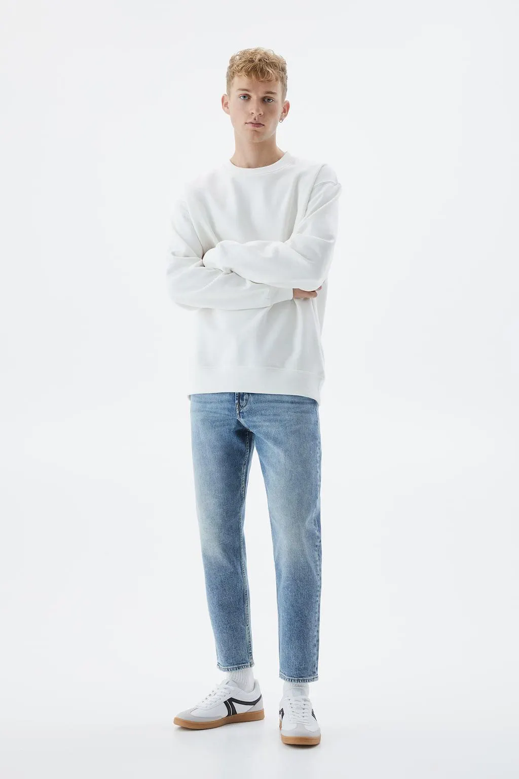 SLIM-FIT TAPERED JEANS