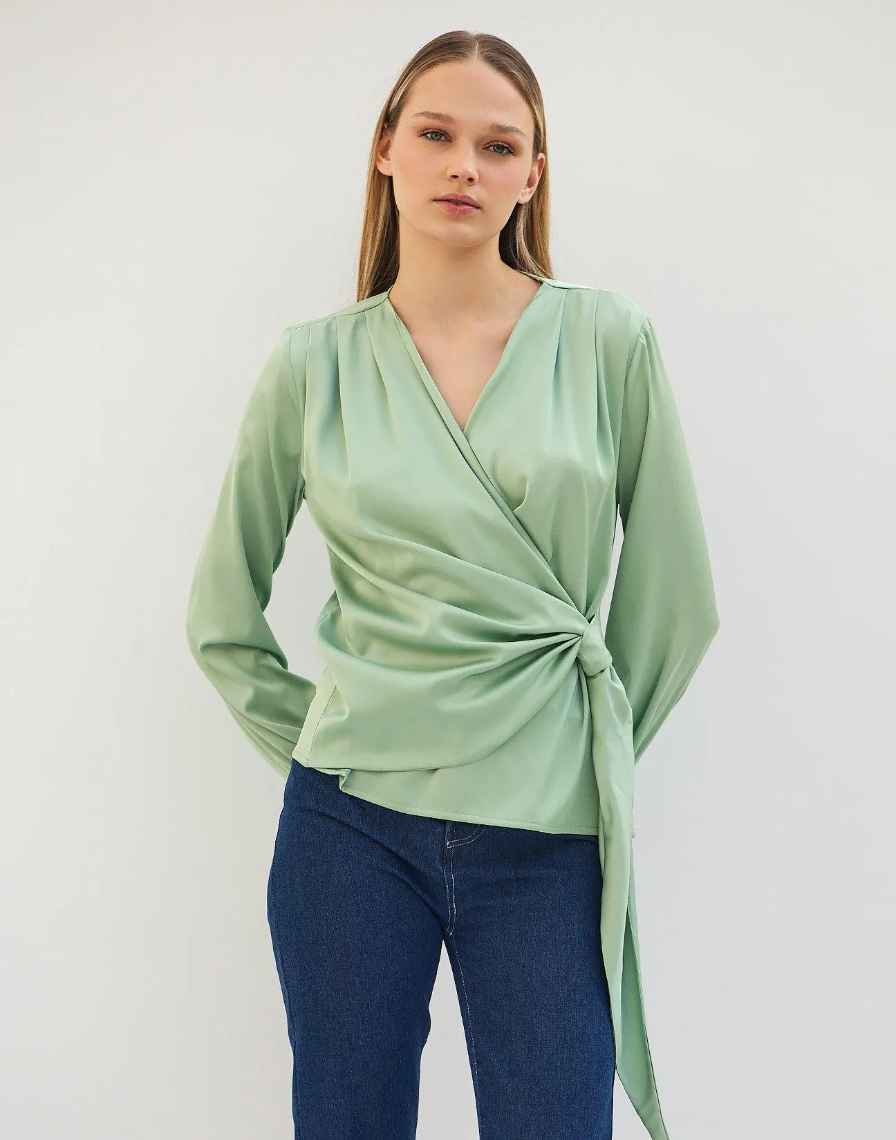 Σατέν κρουαζέ μπλούζα