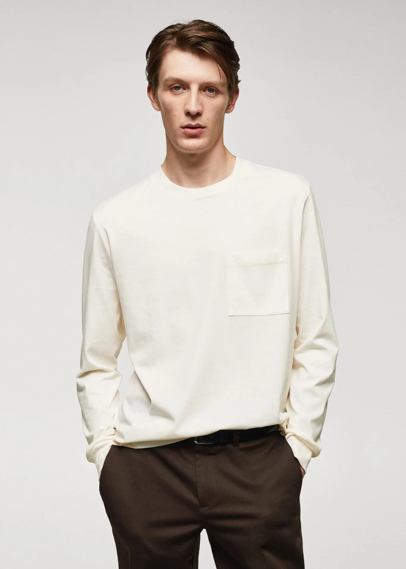 Long-sleeved t-shirt with pocket