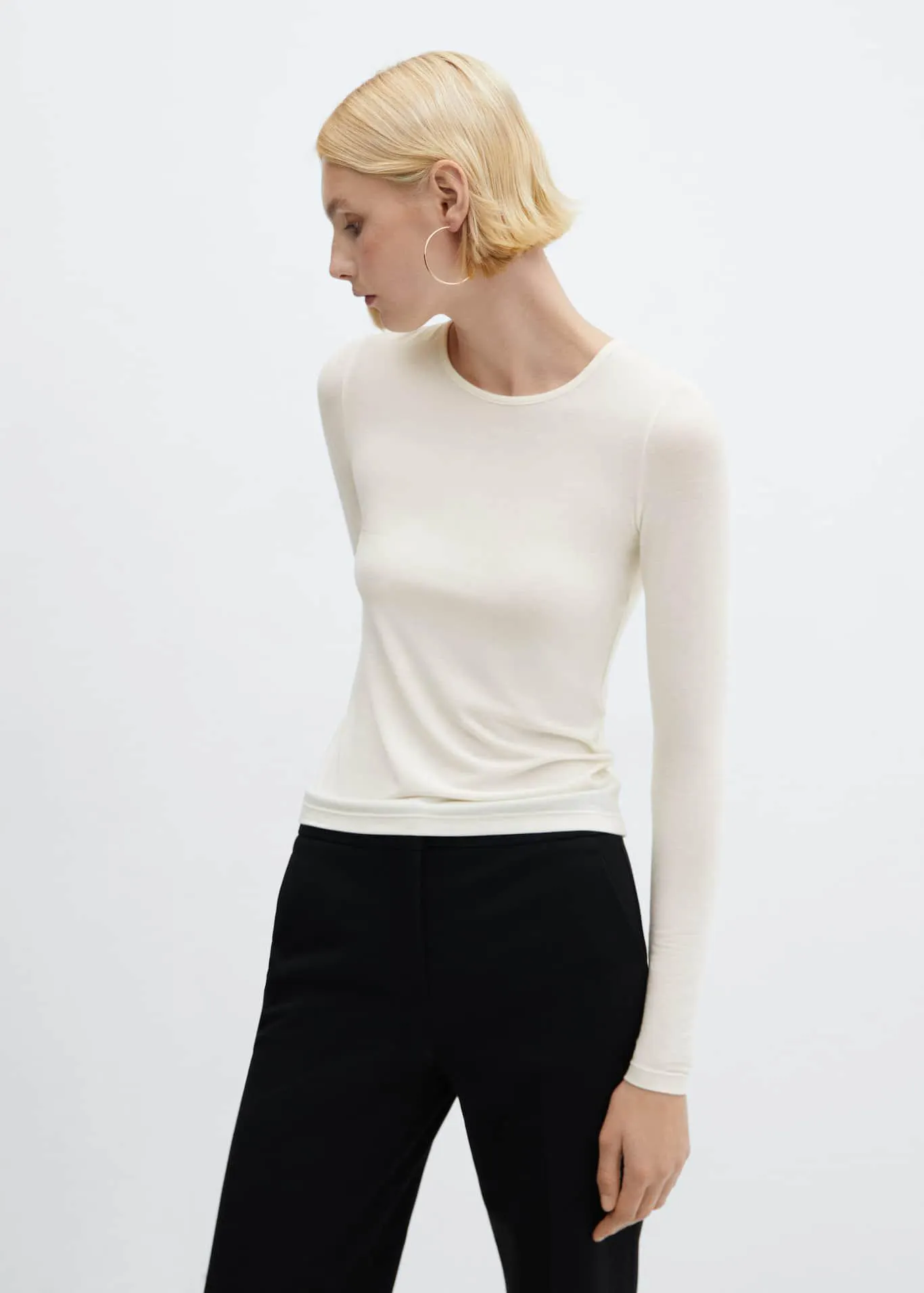 Round-neck knitted t-shirt