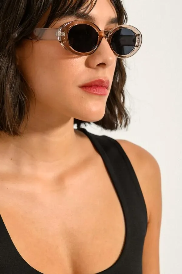 Οβάλ γυαλιά ηλίου