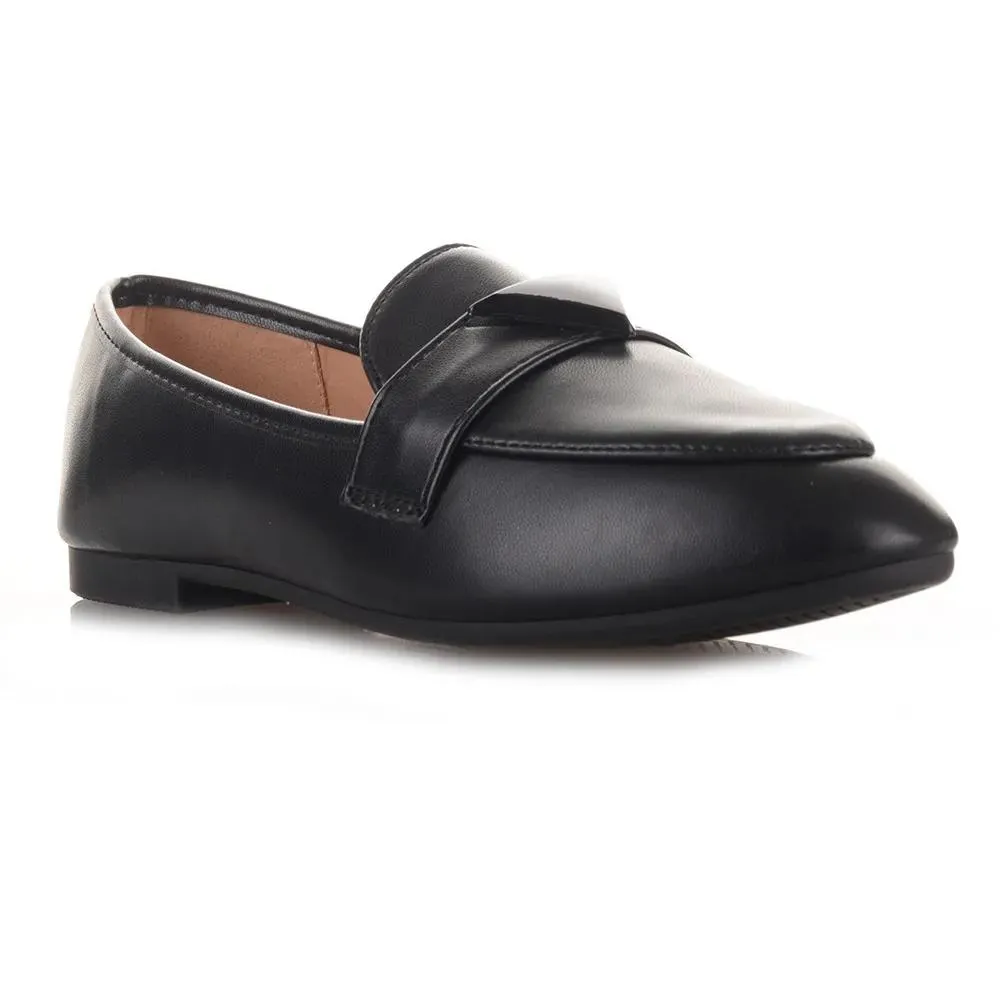 Γυναικεία δερματίνη μοκασίνια σε μαύρο χρώμα FAMOUS