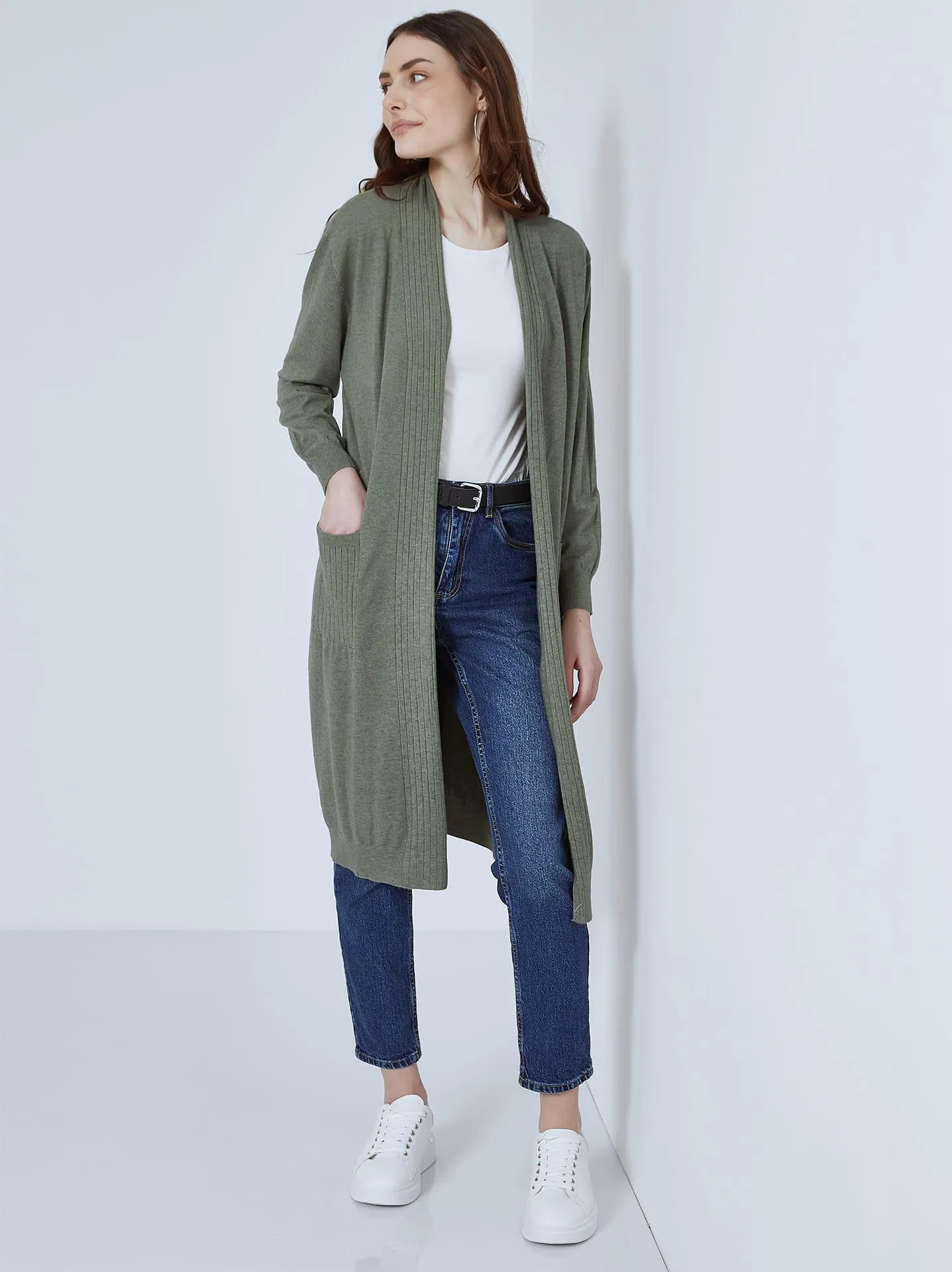 Μονόχρωμη μακριά ζακέτα σε χακί ανοιχτό