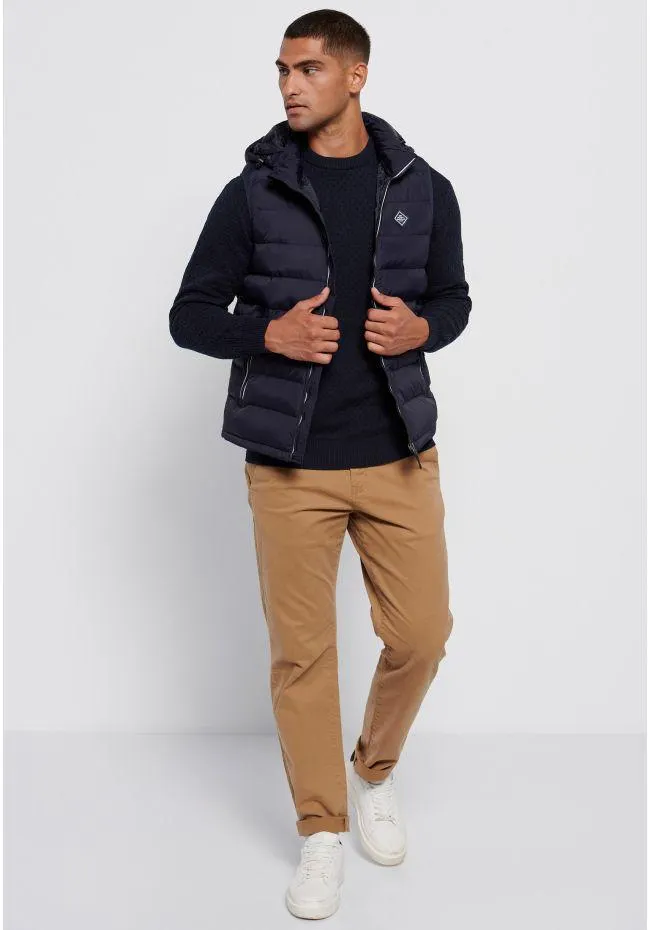 Αμάνικο μπουφάν με αποσπώμενη κουκούλα