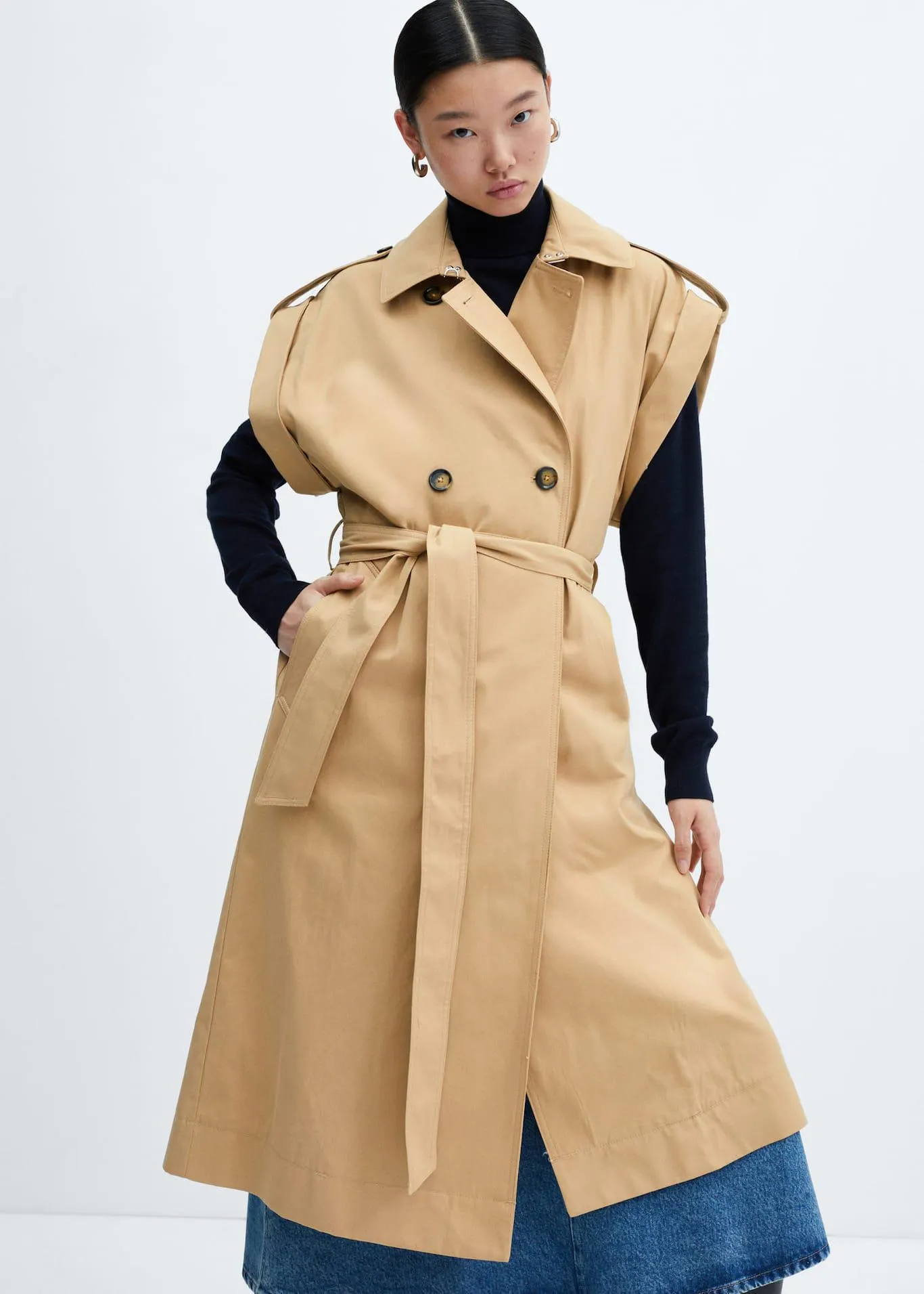 Gabardina sem mangas com botões