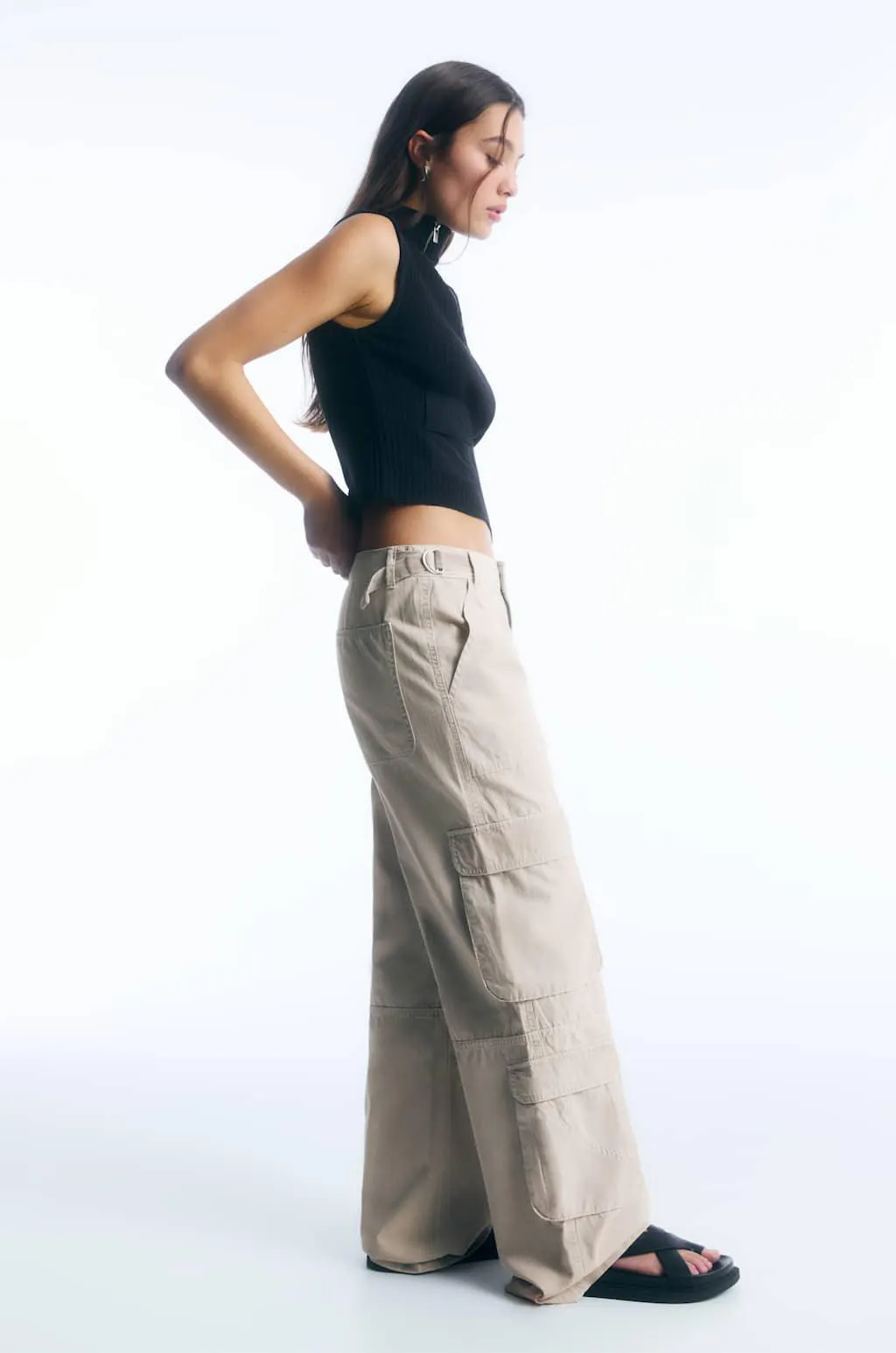 ΠΑΝΤΕΛΌΝΙ CARGO ΜΕ ΦΑΡΔΎ ΜΠΑΤΖΆΚΙ ΚΑΙ ΠΟΛΛΈΣ ΤΣΈΠΕΣ