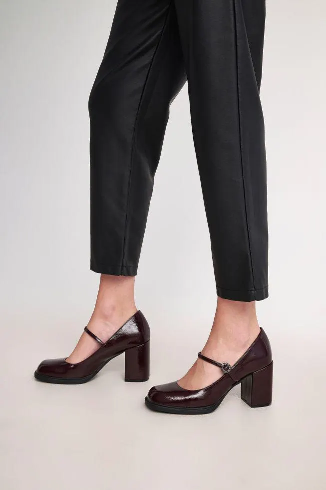 Γόβες λουστρίνι με μπαρέτα Burgundy