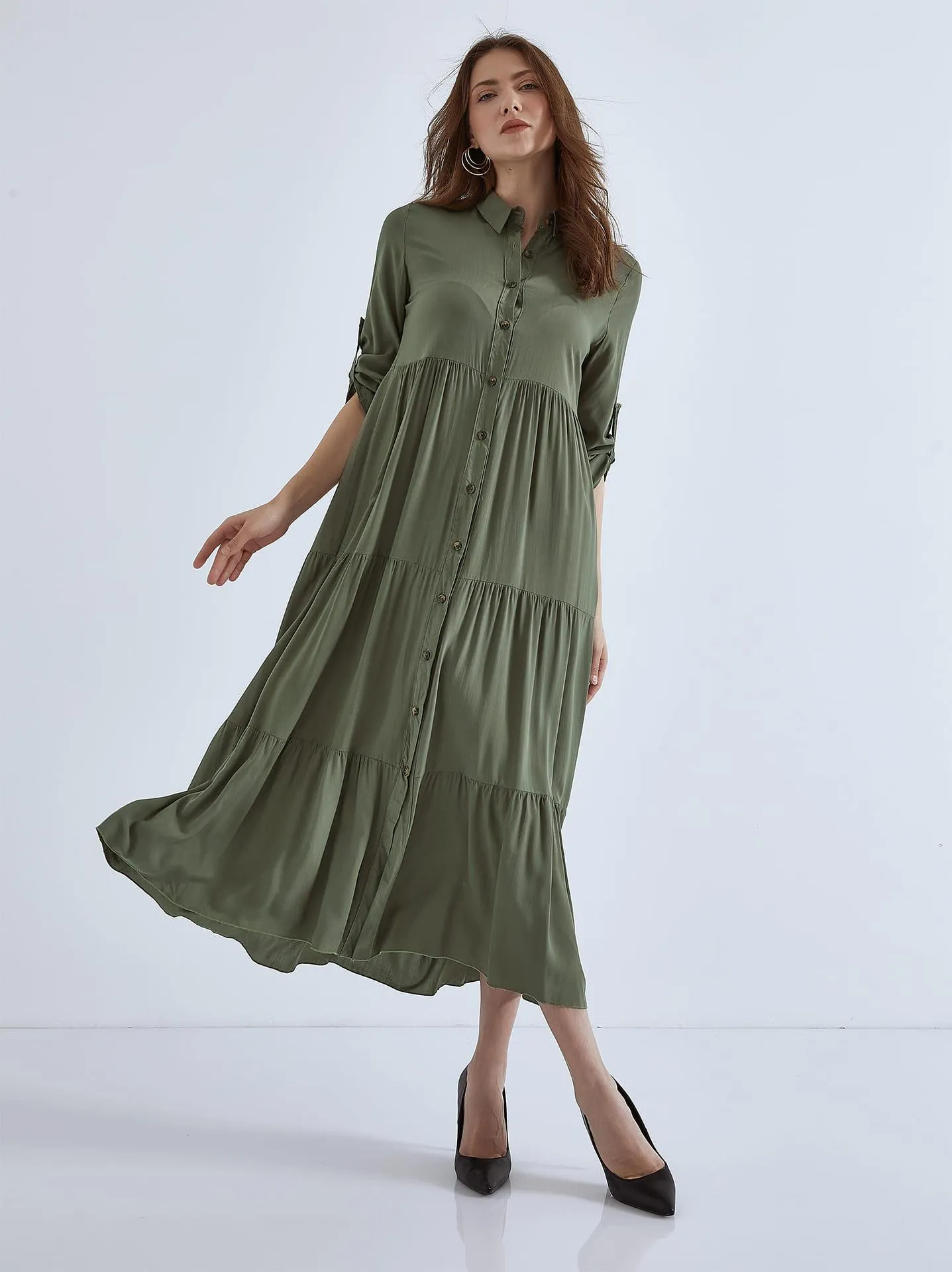 Μονόχρωμο maxi φόρεμα σε χακί