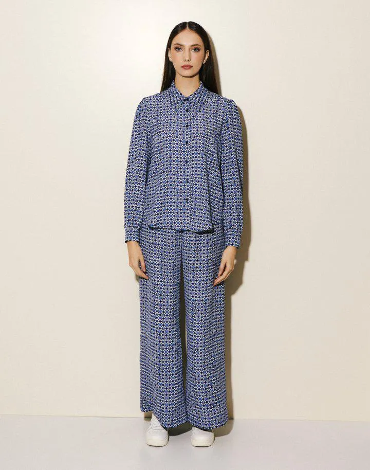 Εμπριμέ παντελόνα σε άνετη γραμμή