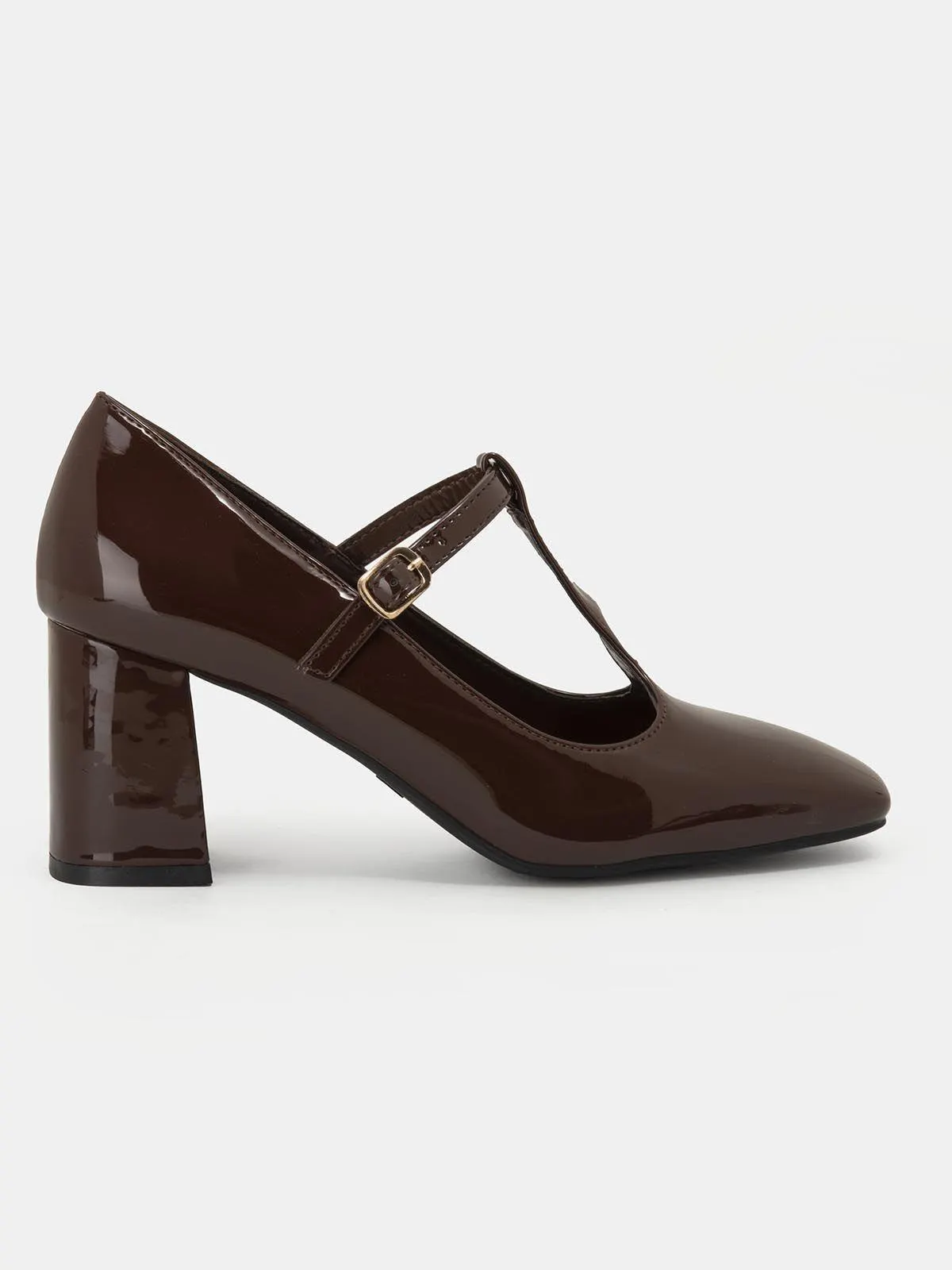 Γόβες με χοντρό τακούνι και μπαρέτα