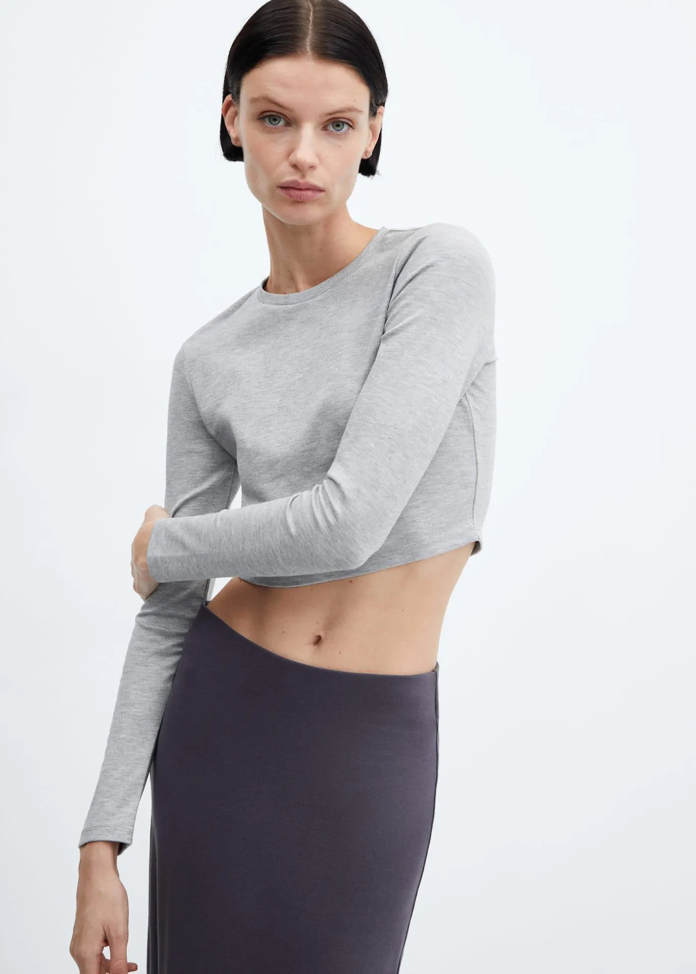 Long-sleeved cropped t-shirt