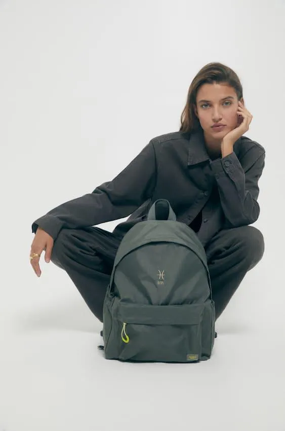 ΕΞΑΤΟΜΙΚΕΎΣΙΜΟ ΣΑΚΊΔΙΟ ΠΛΆΤΗΣ BASIC