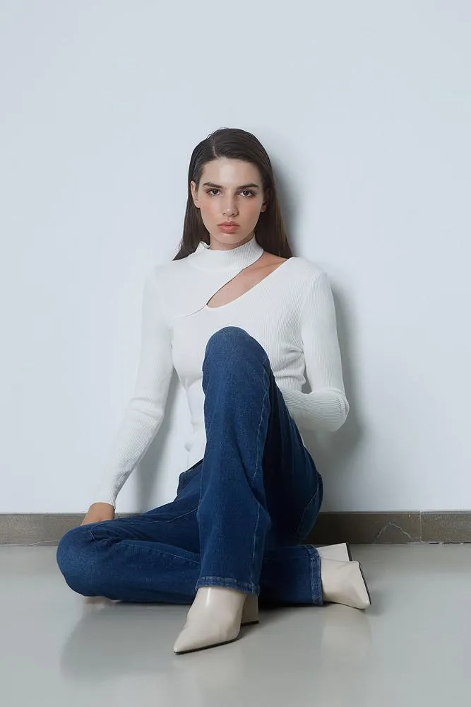 Turtleneck cut out sweater