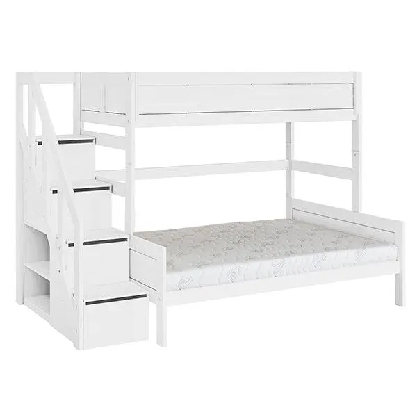 Family bunkbed with stepladder