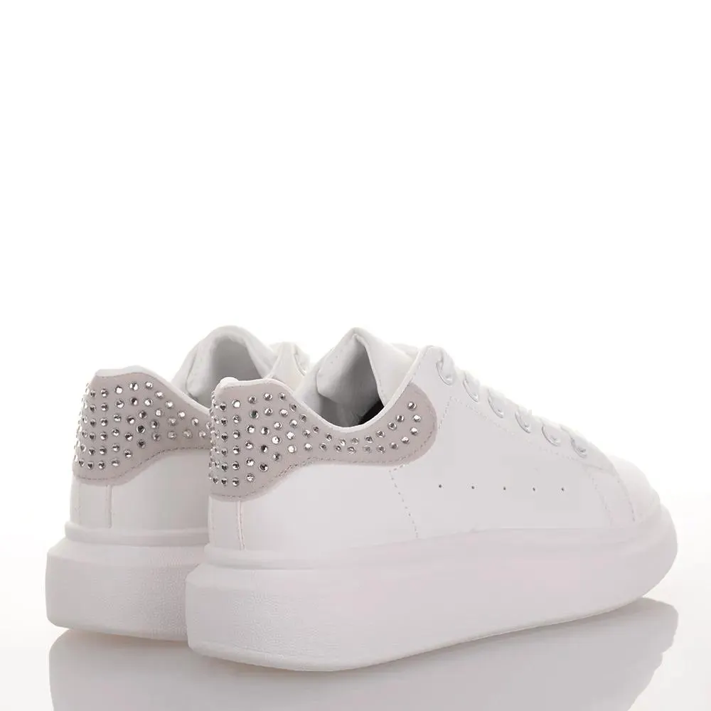 Γυναικεία sneakers σε λευκό χρώμα με γκρι Στρας Famous