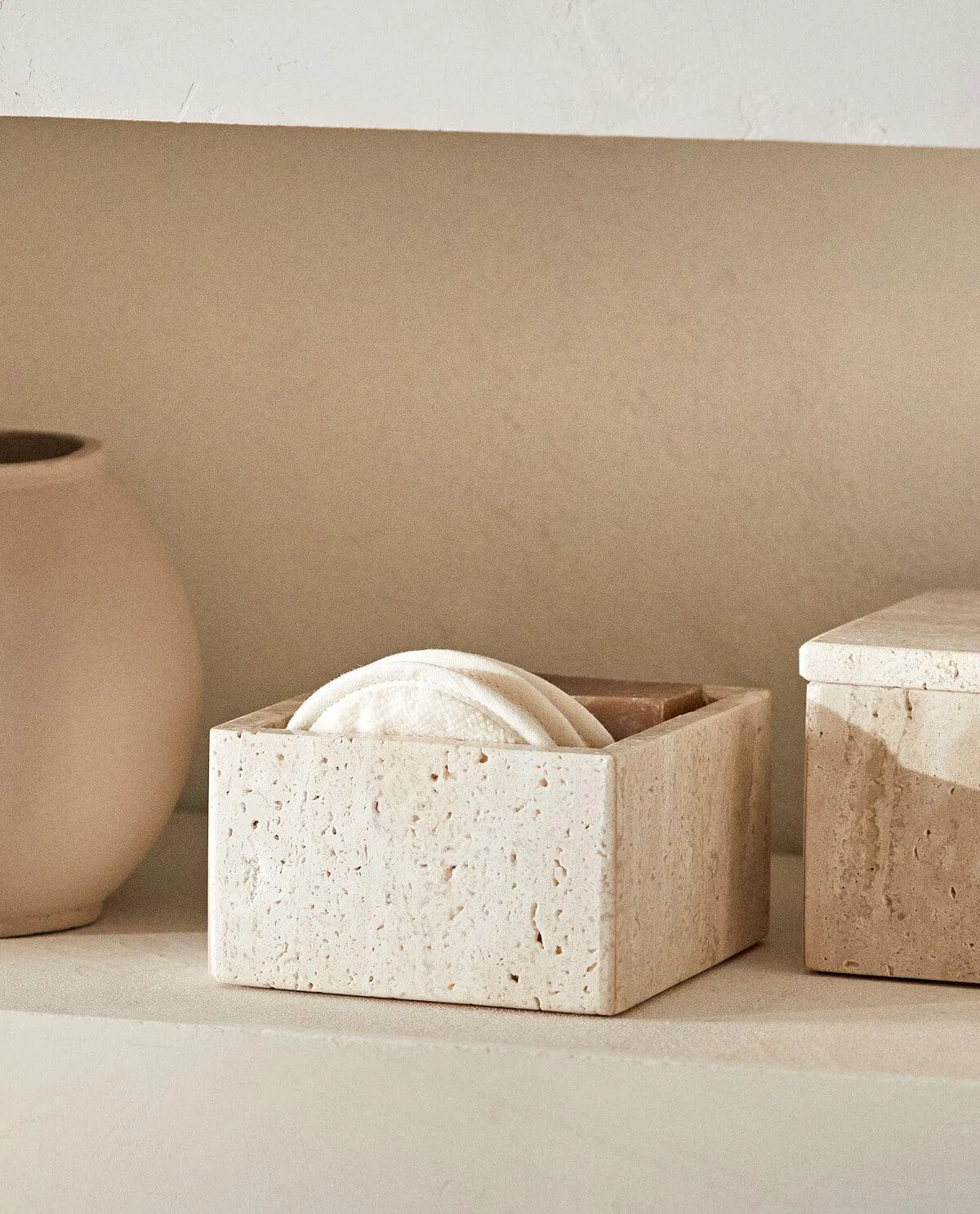 ΑΞΕΣΟΥΑΡ ΜΠΑΝΙΟΥ ΚΟΥΤΙΑ ΑΠΟ ΜΑΡΜΑΡΟ