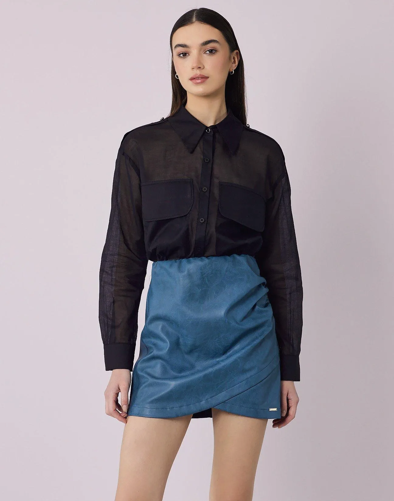 Μίνι φούστα με εφέ δέρματος