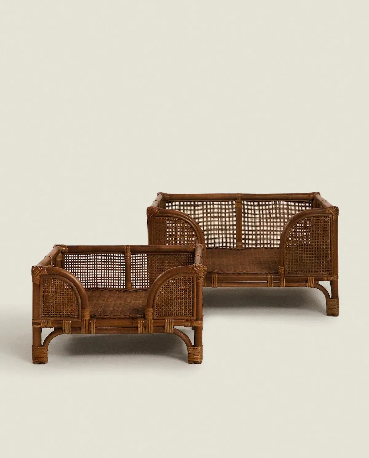 ΚΡΕΒΑΤΙ ΚΑΤΟΙΚΙΔΙΩΝ ΑΠΟ ΡΑΤΑΝ