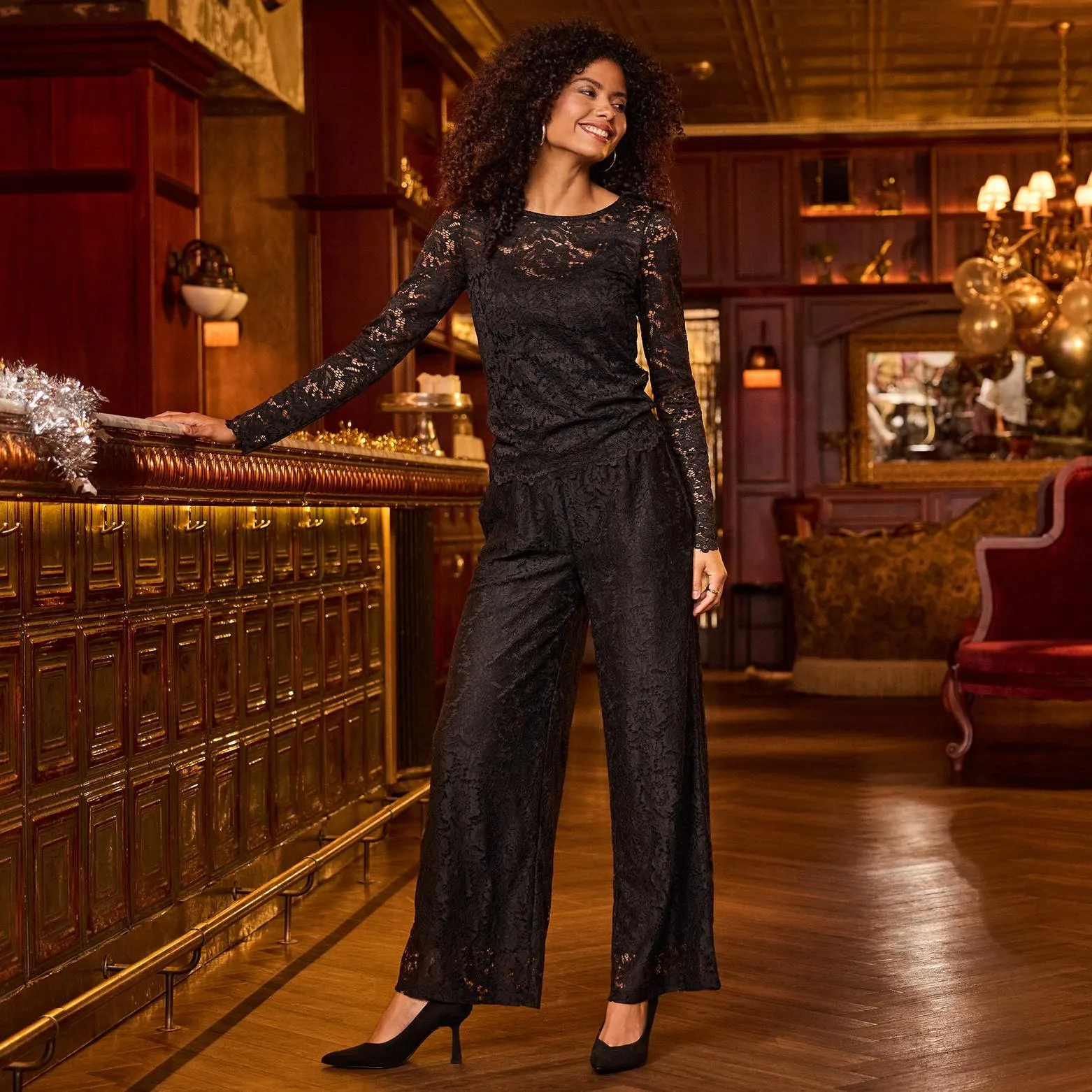 Damen-Hose mit Spitze