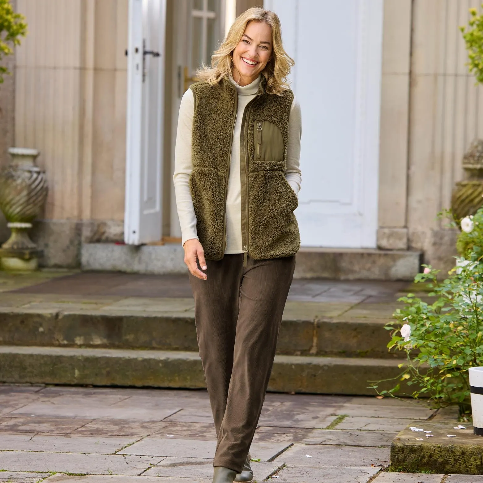 Damen-Cordhose mit Elasthan