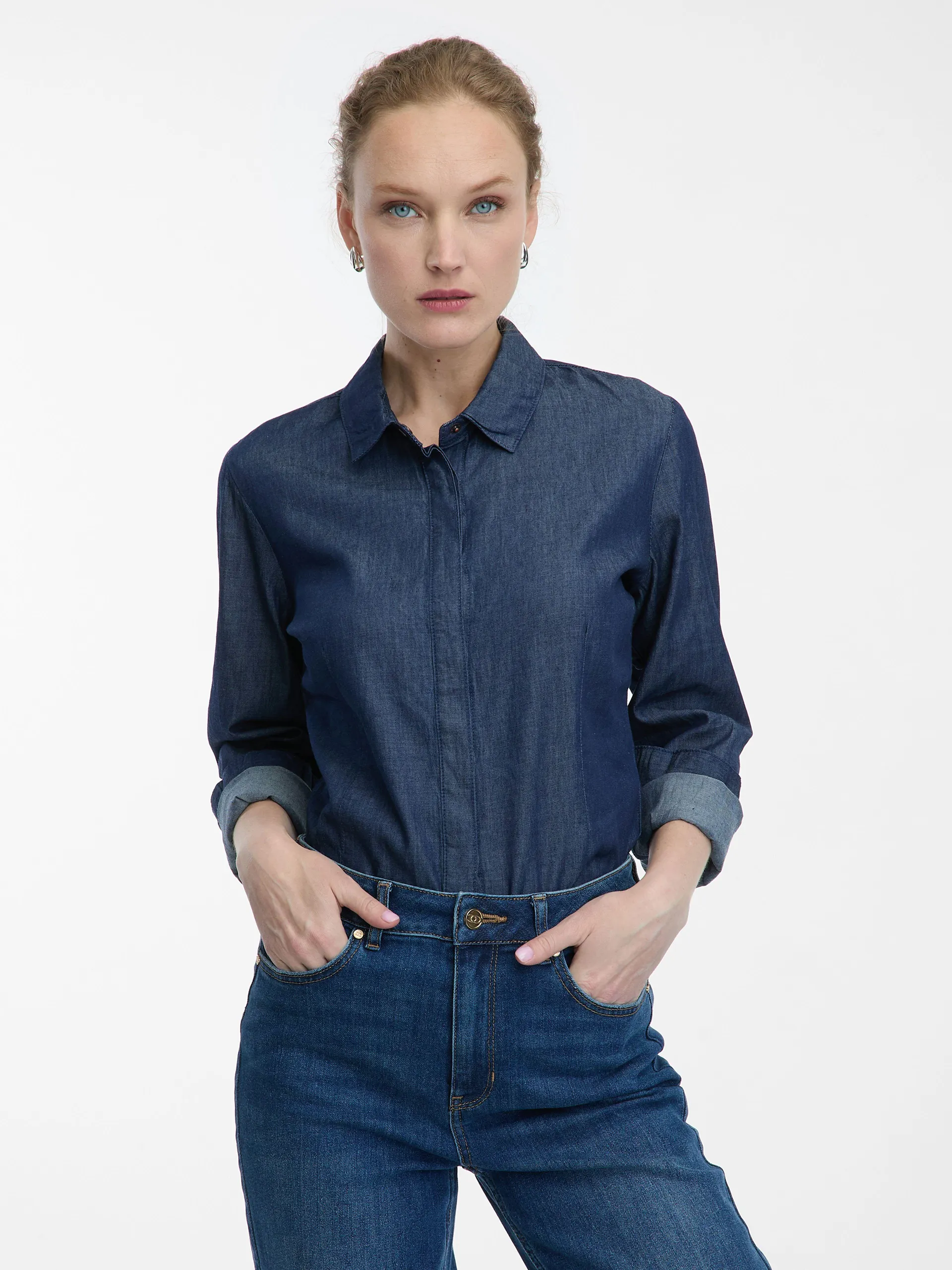 Tamnoplava ženska košulja od trapera ORSAY